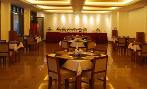 Hotel Grand Mahal Srīnagar Exterior foto